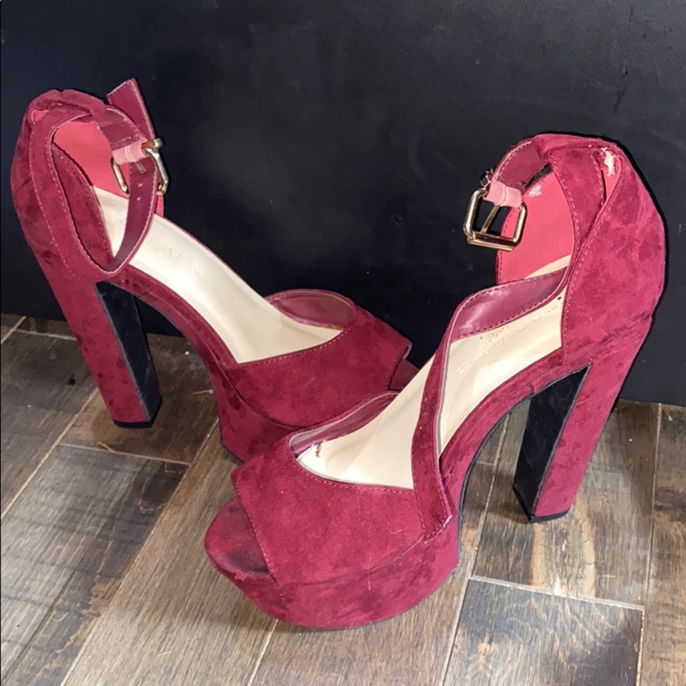 6 INCH WILD DIVA PUMPS!!! Maroon, lightly worn